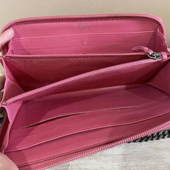 Pink Chanel Crossbody Bag - Picture 6 of 9